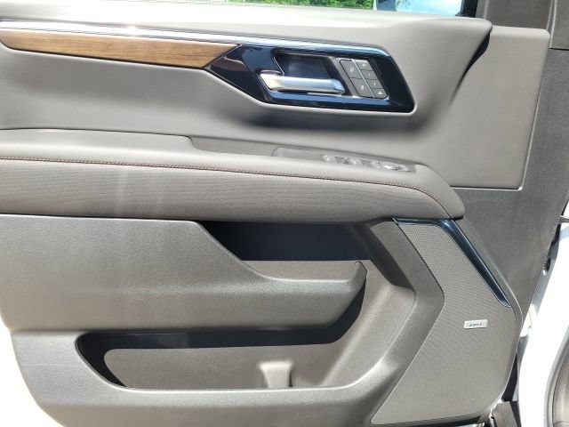 New 2026 Chevrolet Suburban High Country AWD/4WD image 28