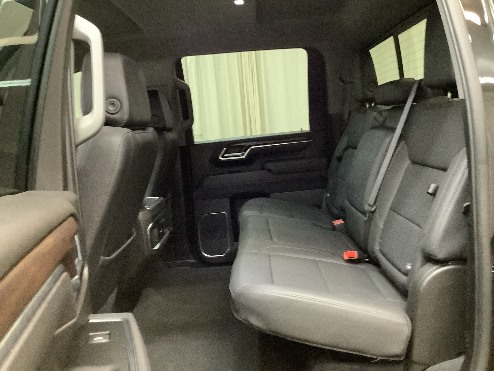 Used 2025 GMC Sierra 2500 SLT w/ SLT Premium Package AWD/4WD image 26