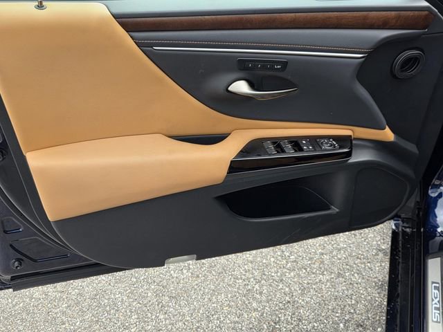 Certified 2024 Lexus ES 350 w/ Premium Package image 31