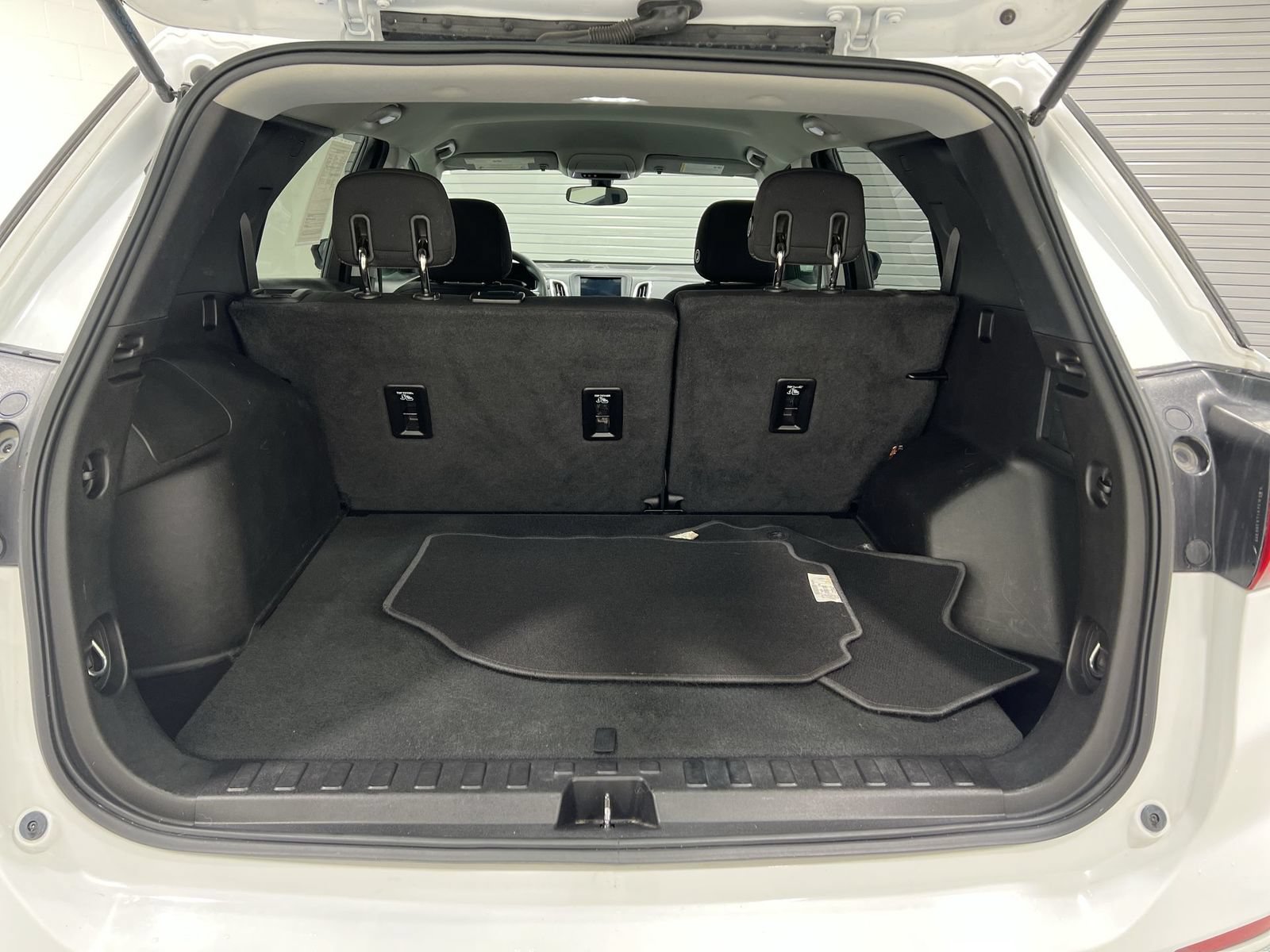 Used 2019 Chevrolet Equinox LT AWD/4WD image 22