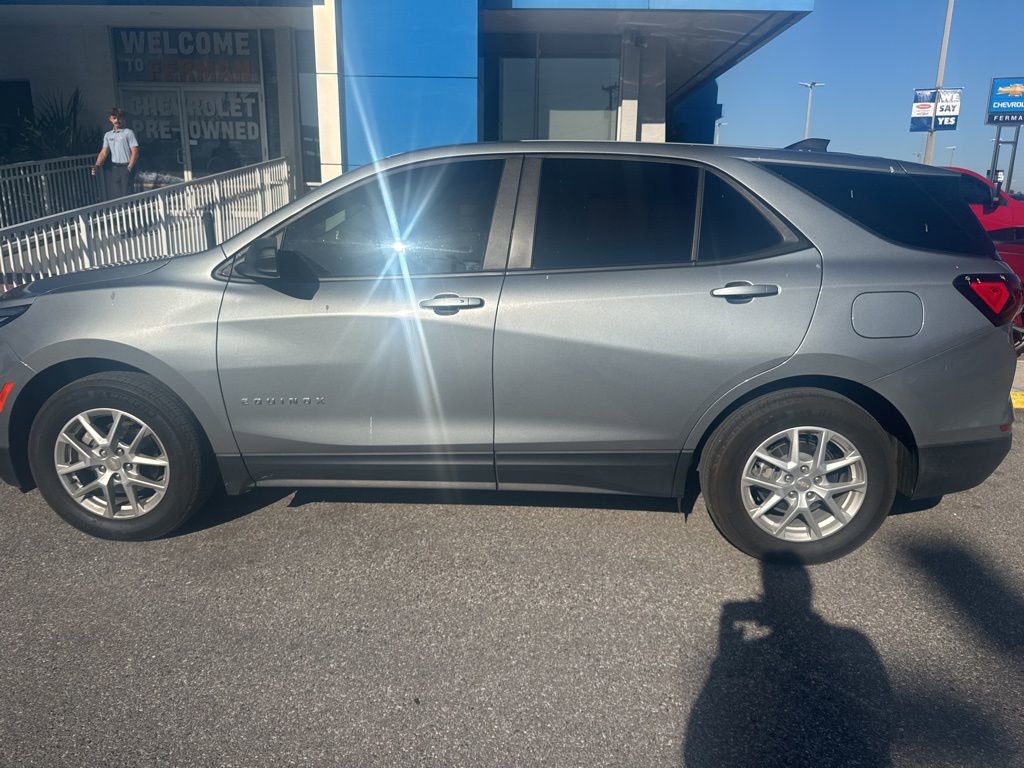 Used 2023 Chevrolet Equinox LS w/ LS Convenience Package image 5