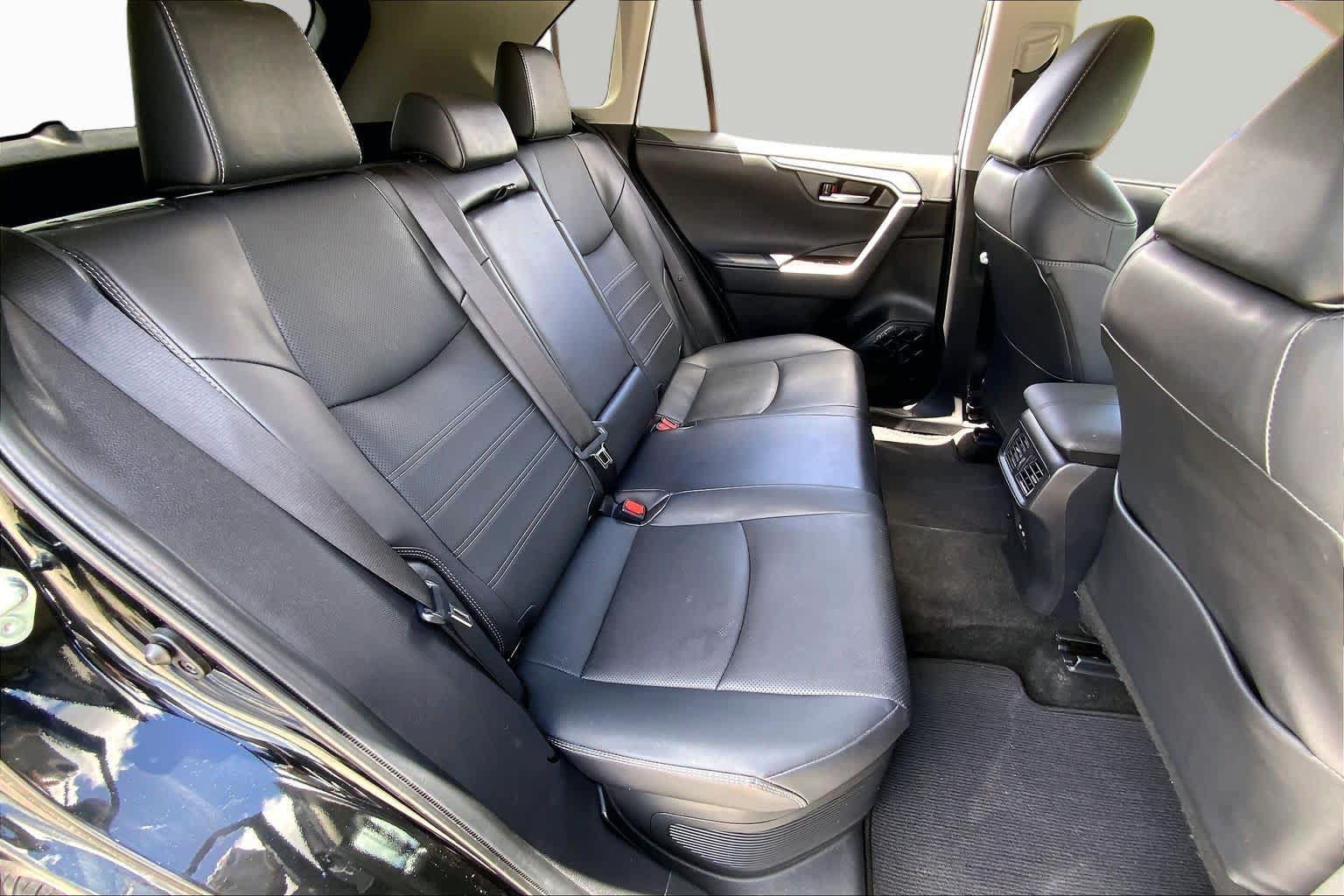 Used 2024 Toyota RAV4 Limited w/ Advanced Technology Package AWD/4WD image 19