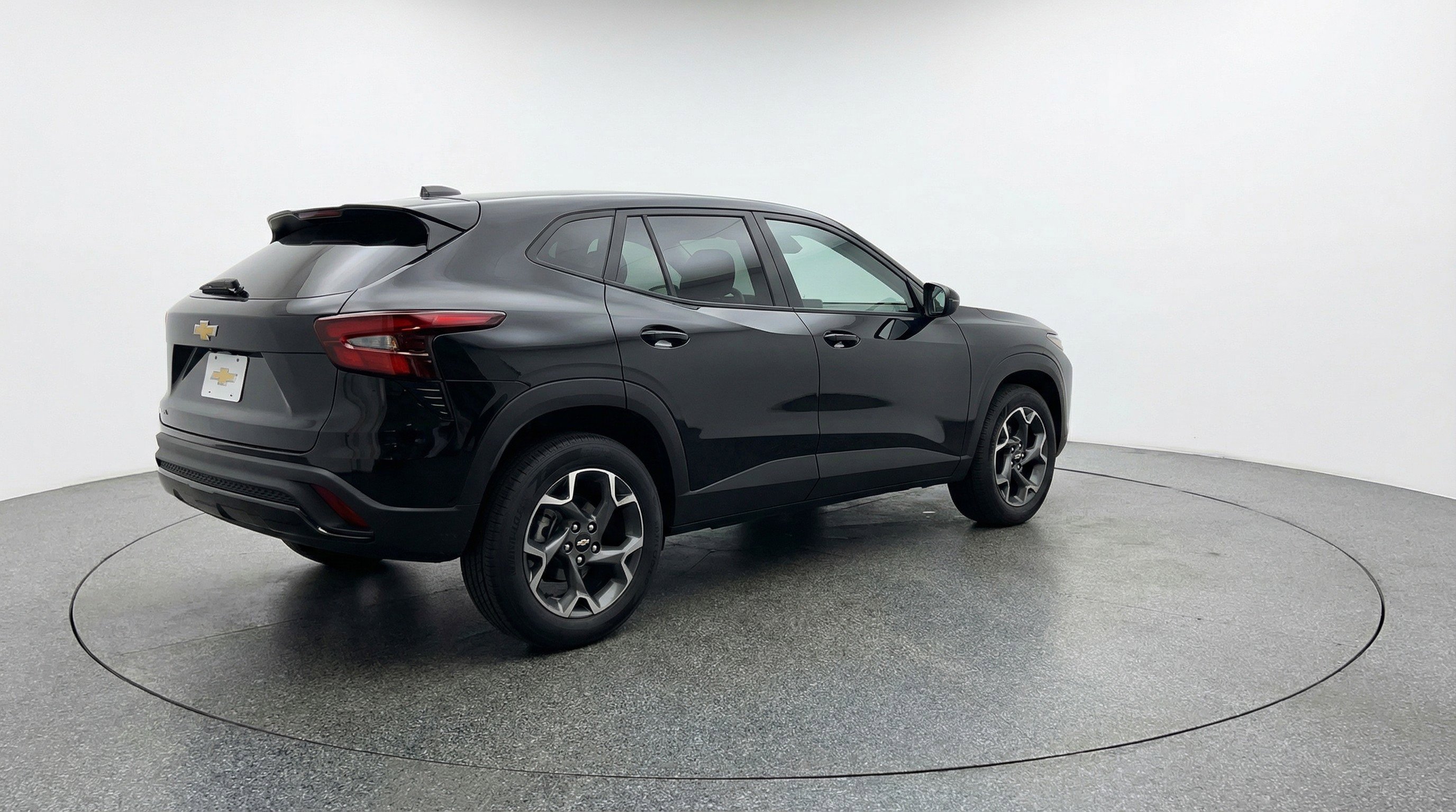 Used 2025 Chevrolet Trax LT w/ LT Convenience Package image 9