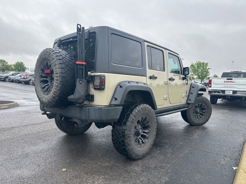 Used 2017 Jeep Wrangler Unlimited Rubicon w/ Connectivity Group AWD/4WD image 12