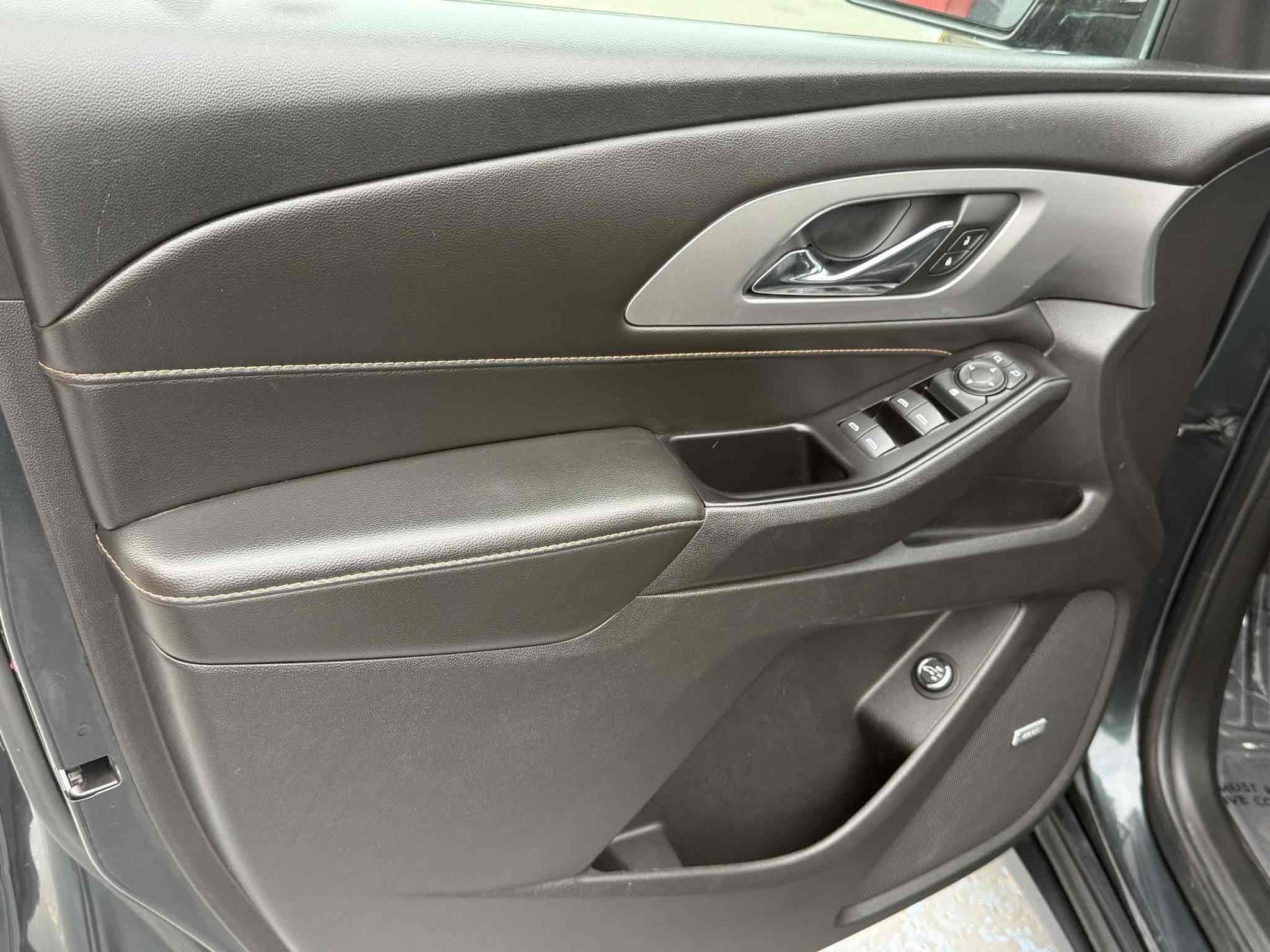 Used 2018 Chevrolet Traverse LT image 82