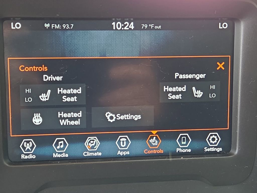 Certified 2020 Jeep Renegade Altitude AWD/4WD image 30