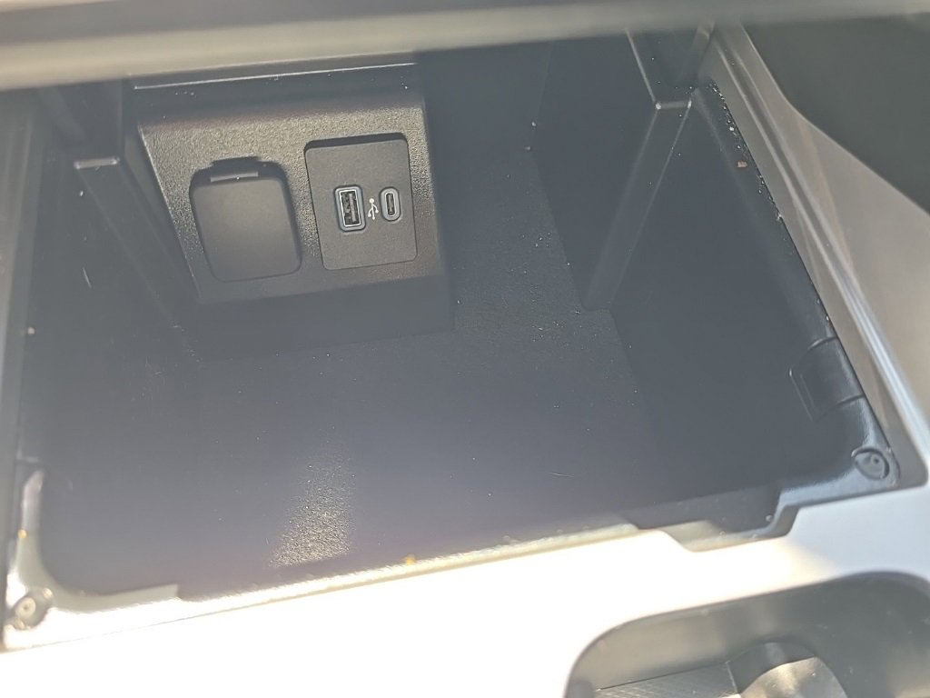 Used 2023 Ford Explorer XLT w/ Equipment Group 202A image 39