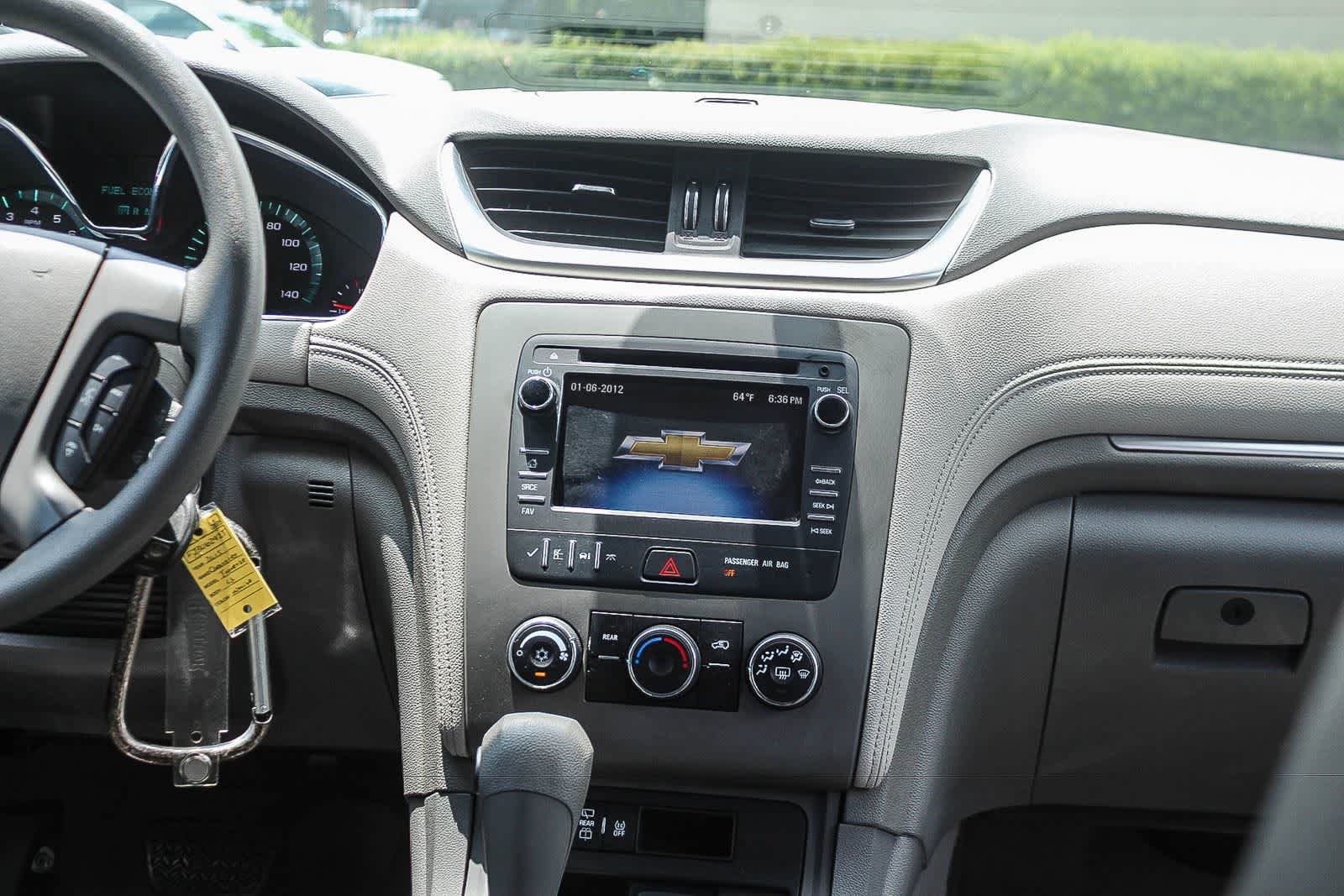 Used 2015 Chevrolet Traverse LS FWD image 17