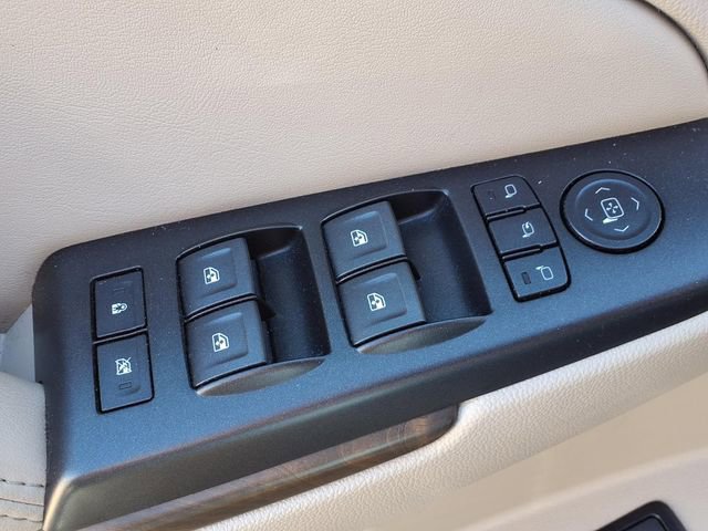 Used 2018 GMC Yukon Denali w/ Open Road Package AWD/4WD image 18