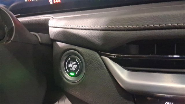 Used 2025 Cadillac XT4 Premium Luxury image 31