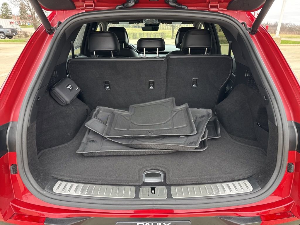 Used 2024 Genesis GV70 2.5T w/ Sport Prestige Package image 19