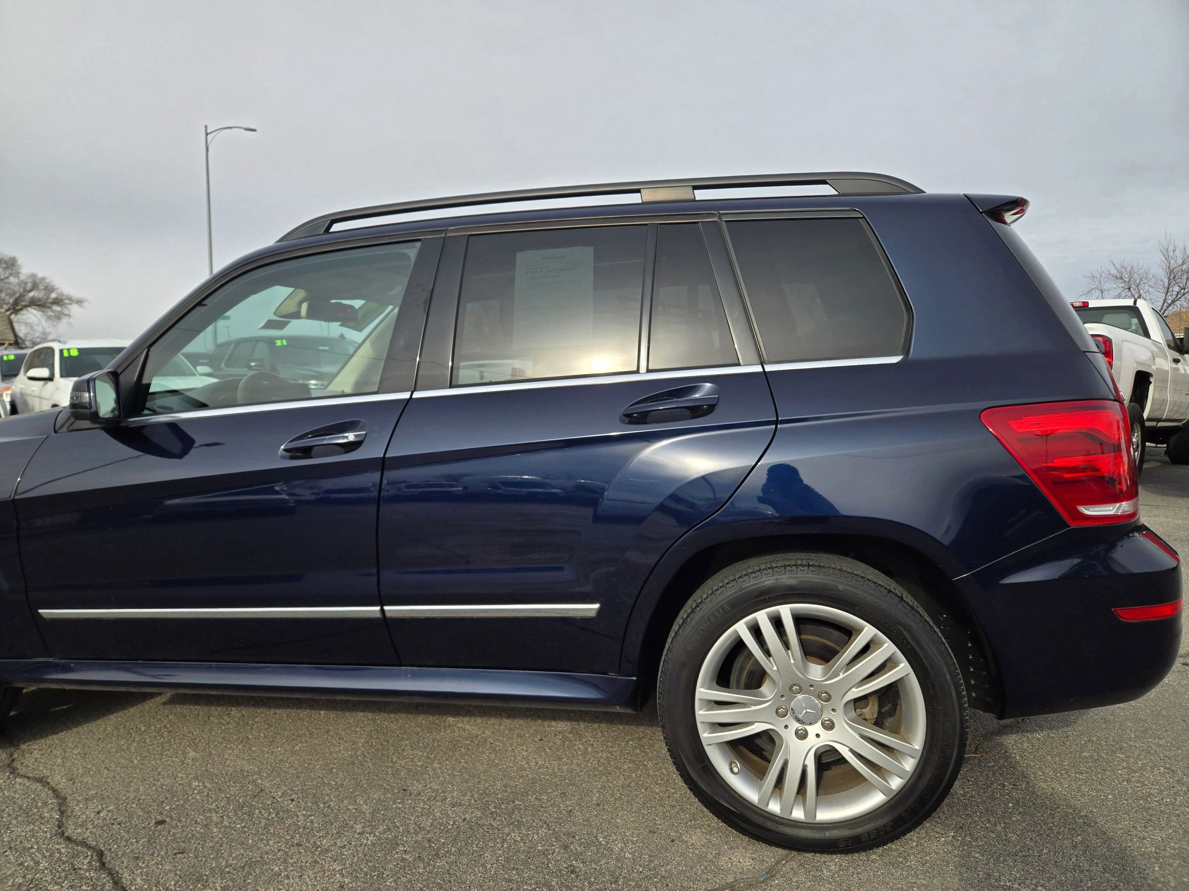 Used 2014 Mercedes-Benz GLK 350 4MATIC w/ Premium 1 Package image 4