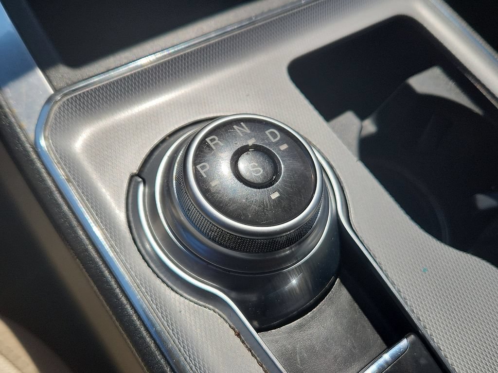 Used 2021 Ford Edge Titanium FWD image 9