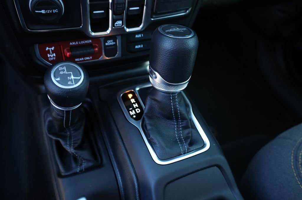 Used 2025 Jeep Gladiator Willys image 10