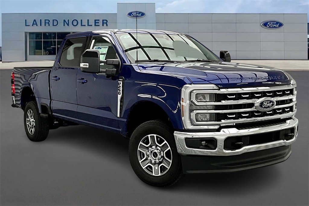 New 2026 Ford F250 4x4 Crew Cab Super Duty image 2