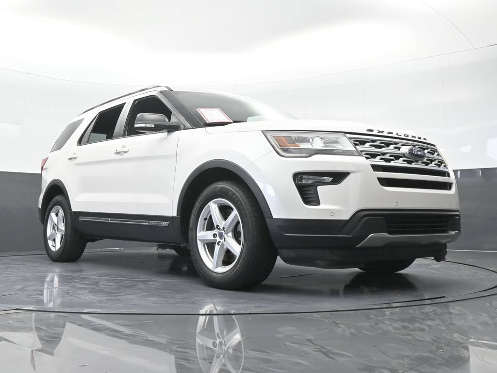 Used 2018 Ford Explorer XLT w/ Equipment Group 202A FWD image 65