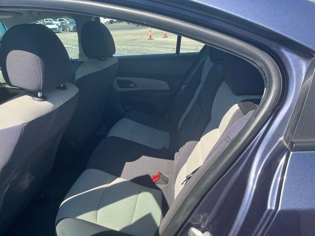 Used 2014 Chevrolet Cruze LS FWD image 22