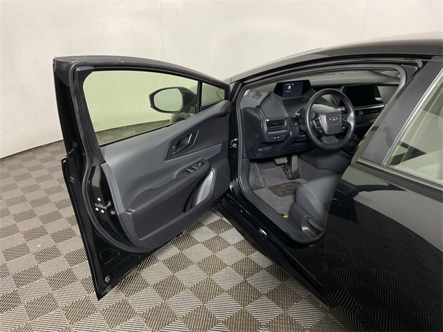 Used 2025 Toyota Prius LE image 17