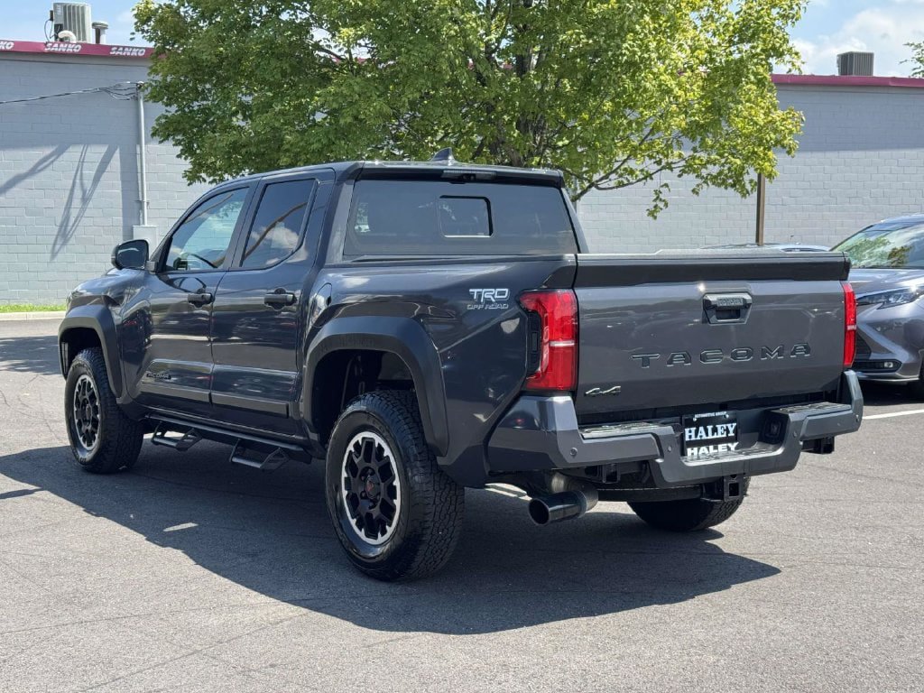Used 2024 Toyota Tacoma TRD Off-Road w/ TRD Off Road Premium Package AWD/4WD image 25