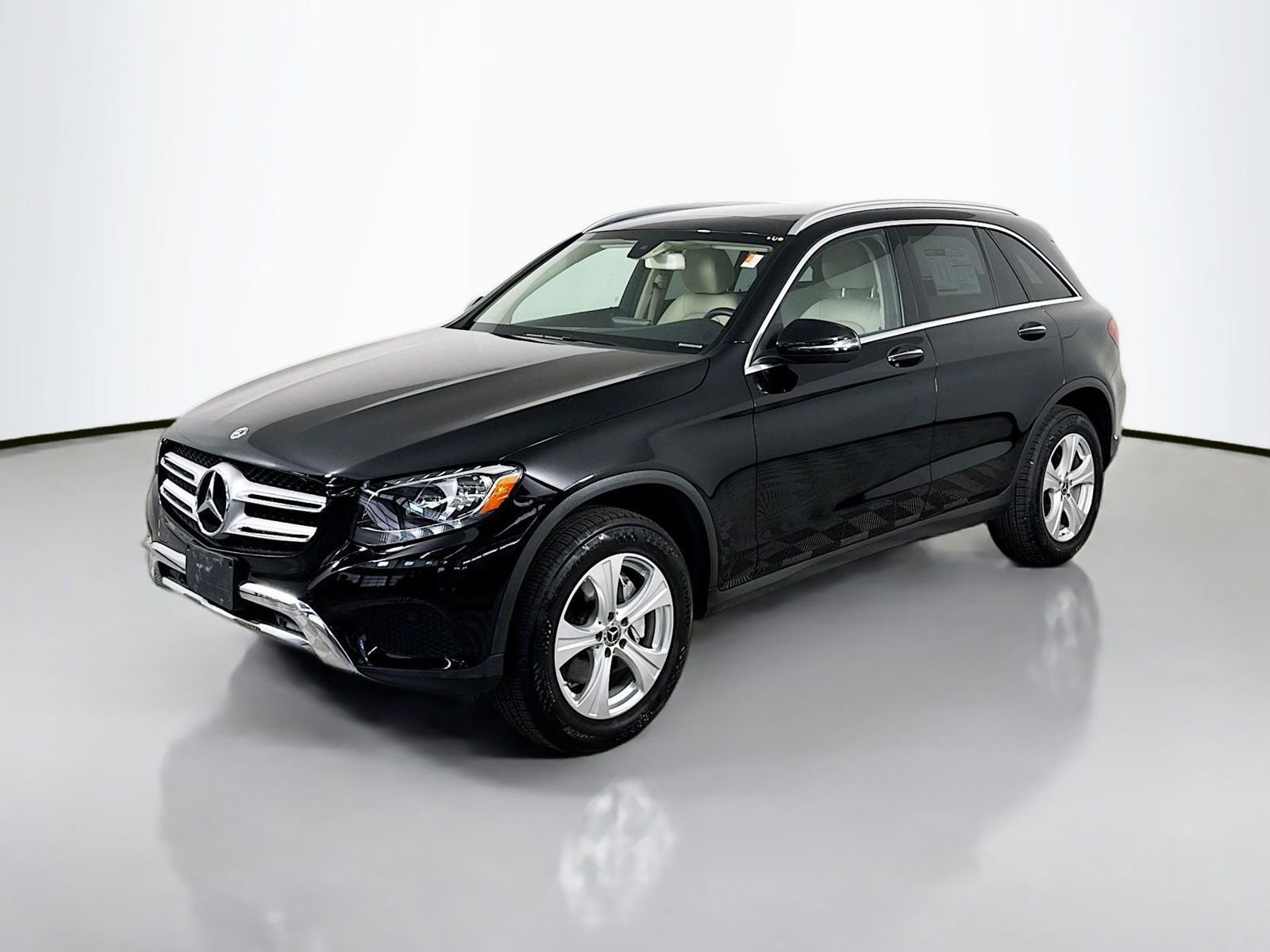 Used 2018 Mercedes-Benz GLC 300 4MATIC image 1