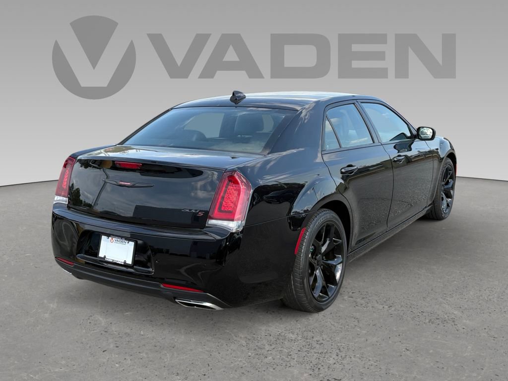 Used 2021 Chrysler 300 S image 21