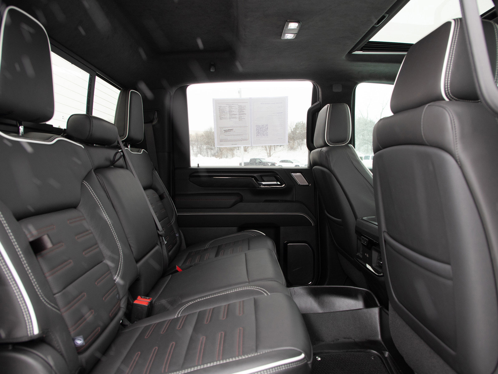 Used 2025 GMC Sierra 2500 AT4X image 14