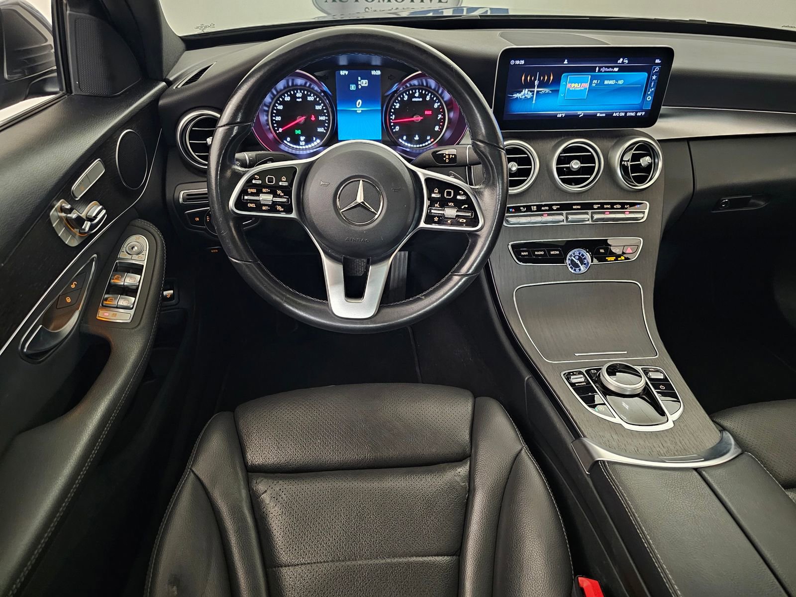 Used 2019 Mercedes-Benz C 300 4MATIC Sedan image 8