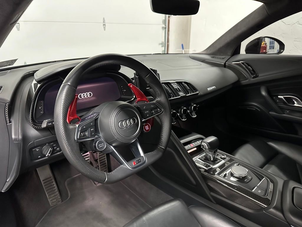Used 2018 Audi R8 V10 w/ Premium Package image 28