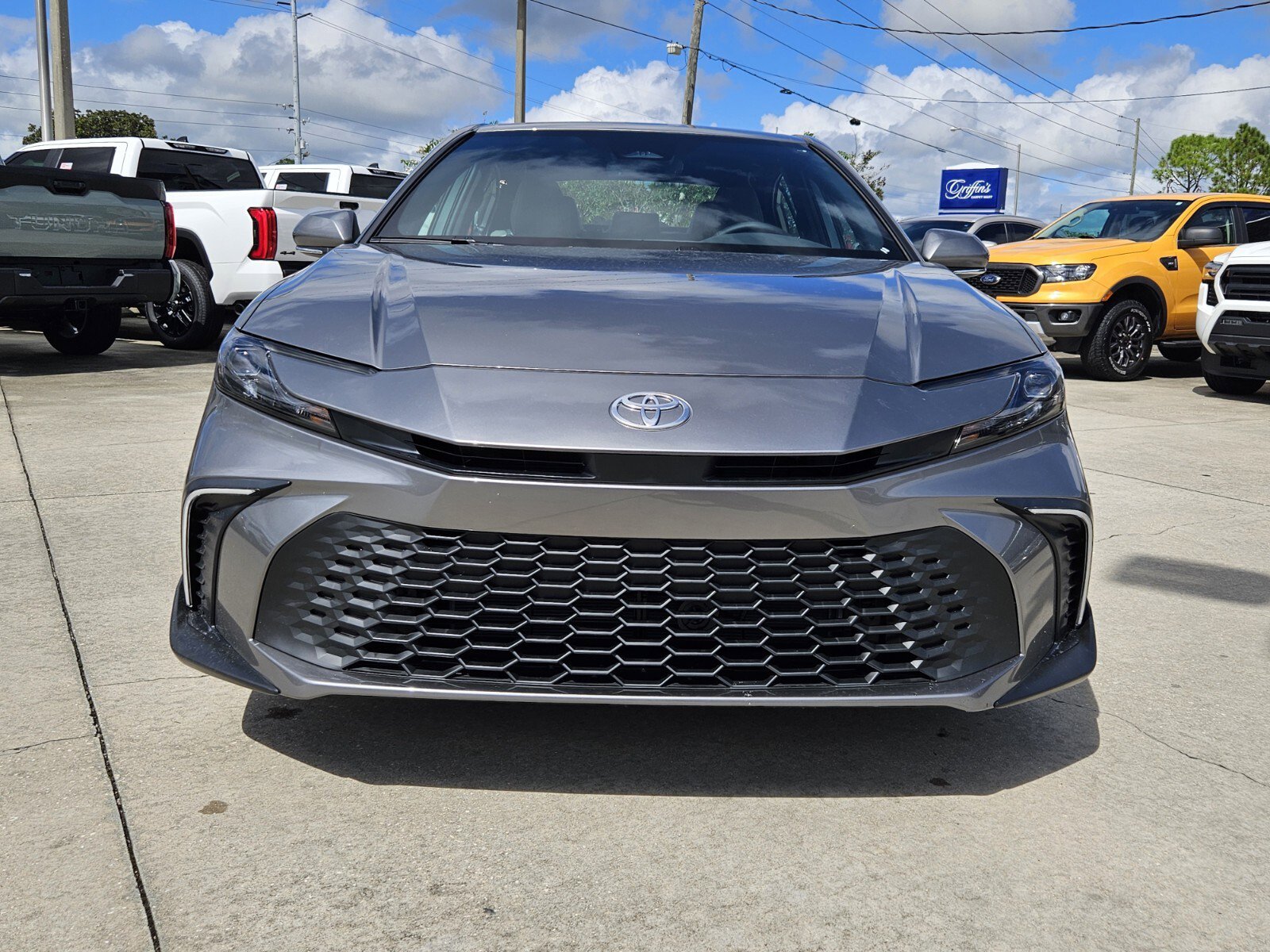 New 2026 Toyota Camry SE image 2