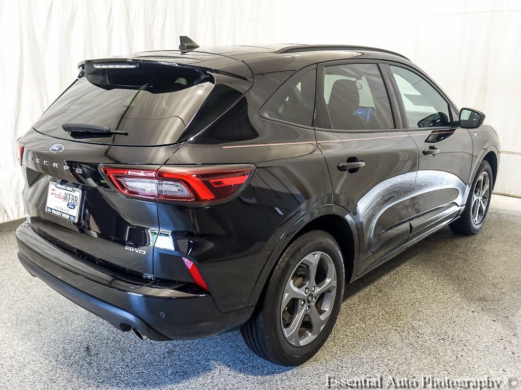 Certified 2024 Ford Escape ST-Line w/ Tech Pack #1 AWD/4WD image 8