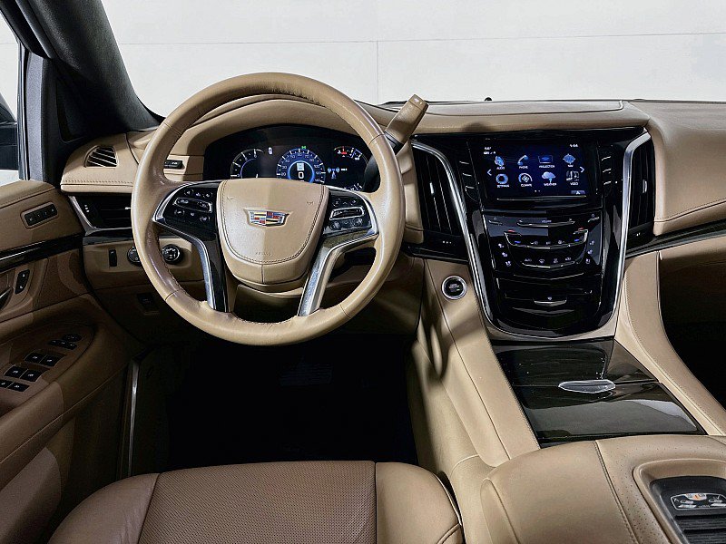 Used 2019 Cadillac Escalade Platinum w/ Escalade Sport Edition AWD/4WD image 21