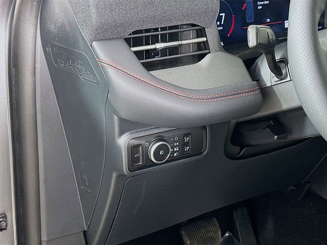 New 2026 Ford Explorer ST-Line w/ ST-Line Street Pack image 10