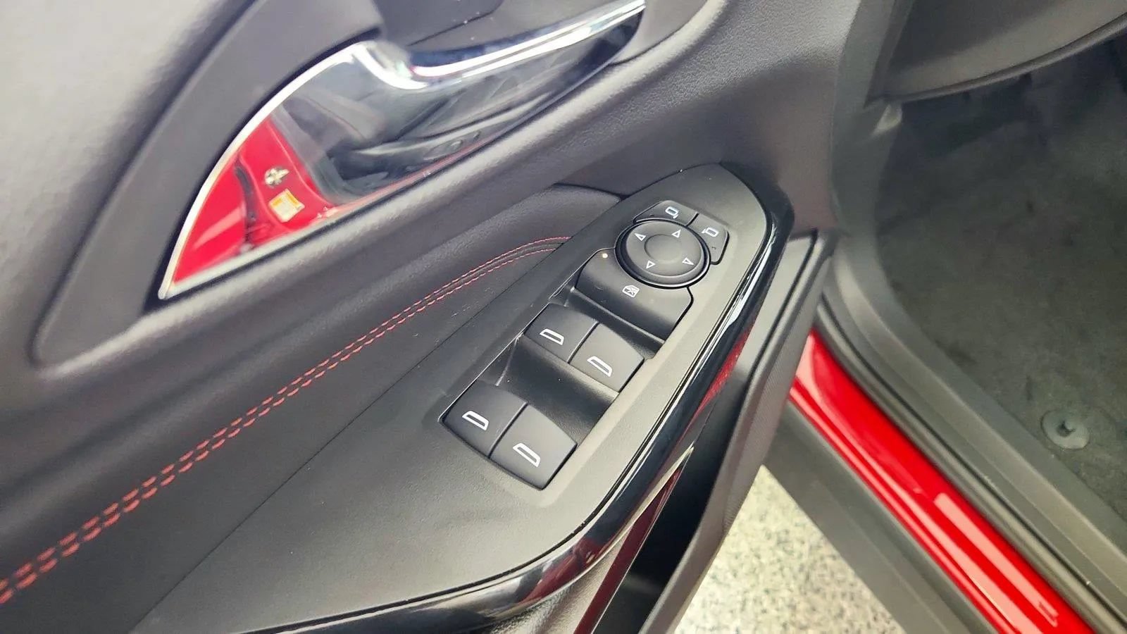 New 2026 Chevrolet Trax RS w/ Driver Confidence Package FWD image 22