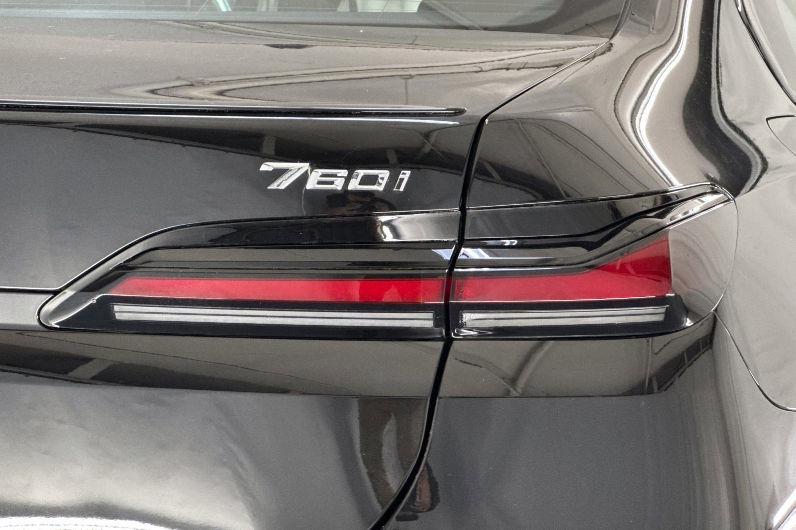 New 2025 BMW 760i xDrive AWD/4WD image 13
