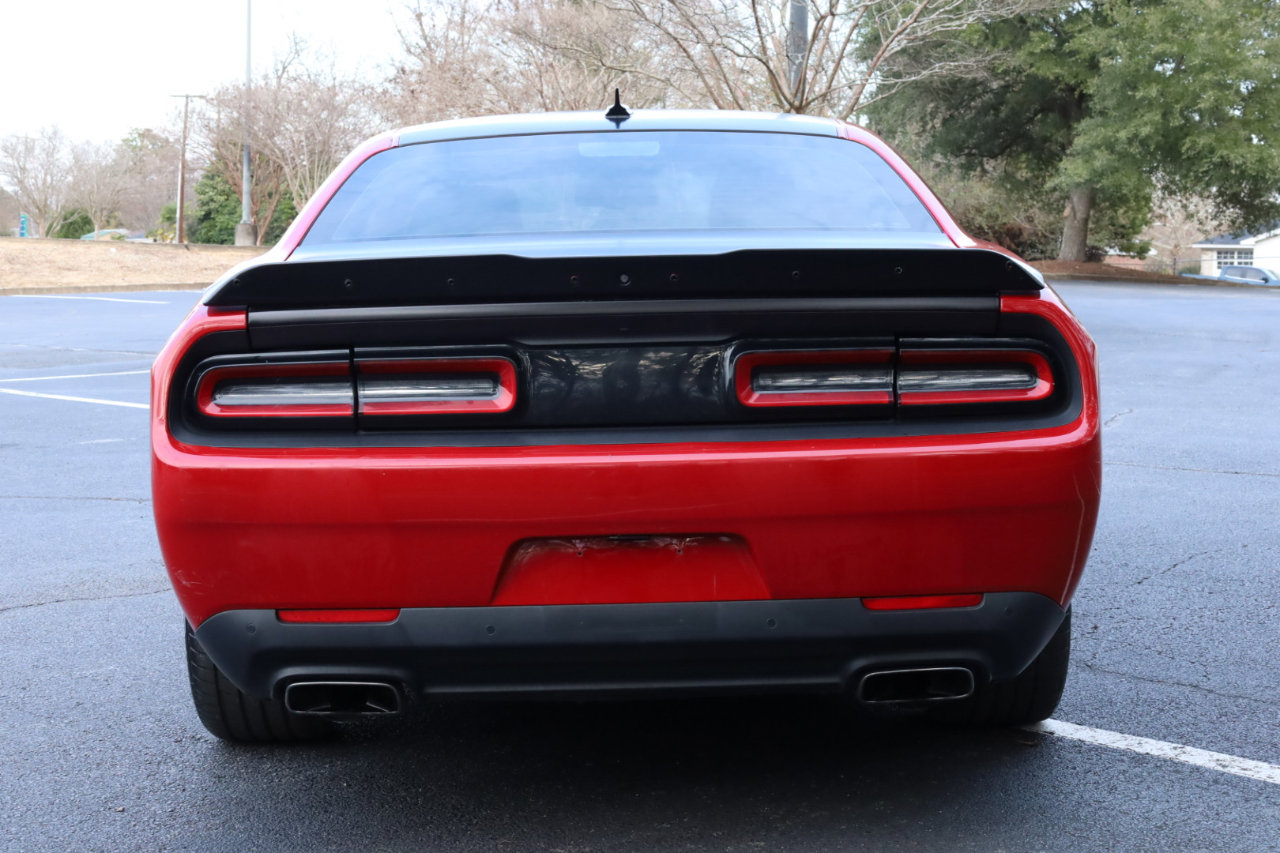 Used 2016 Dodge Challenger SRT w/ Technology Group image 4