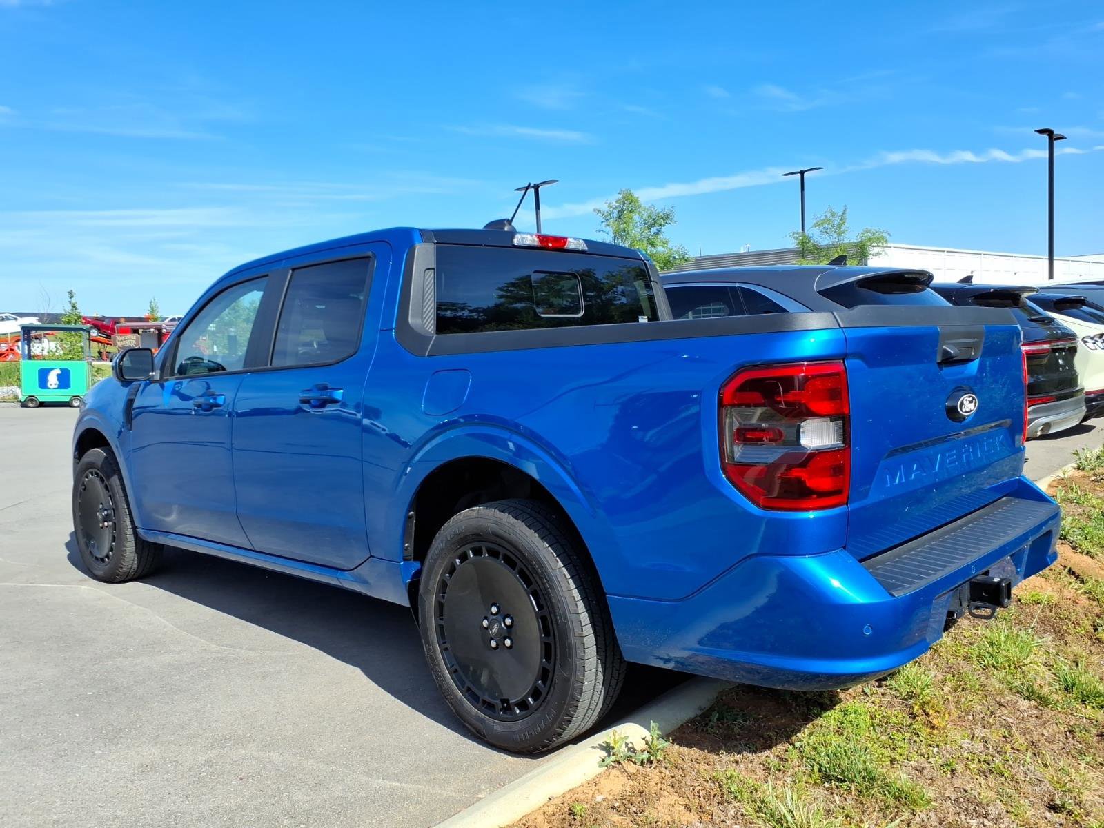 Used 2025 Ford Maverick Lobo AWD/4WD image 5