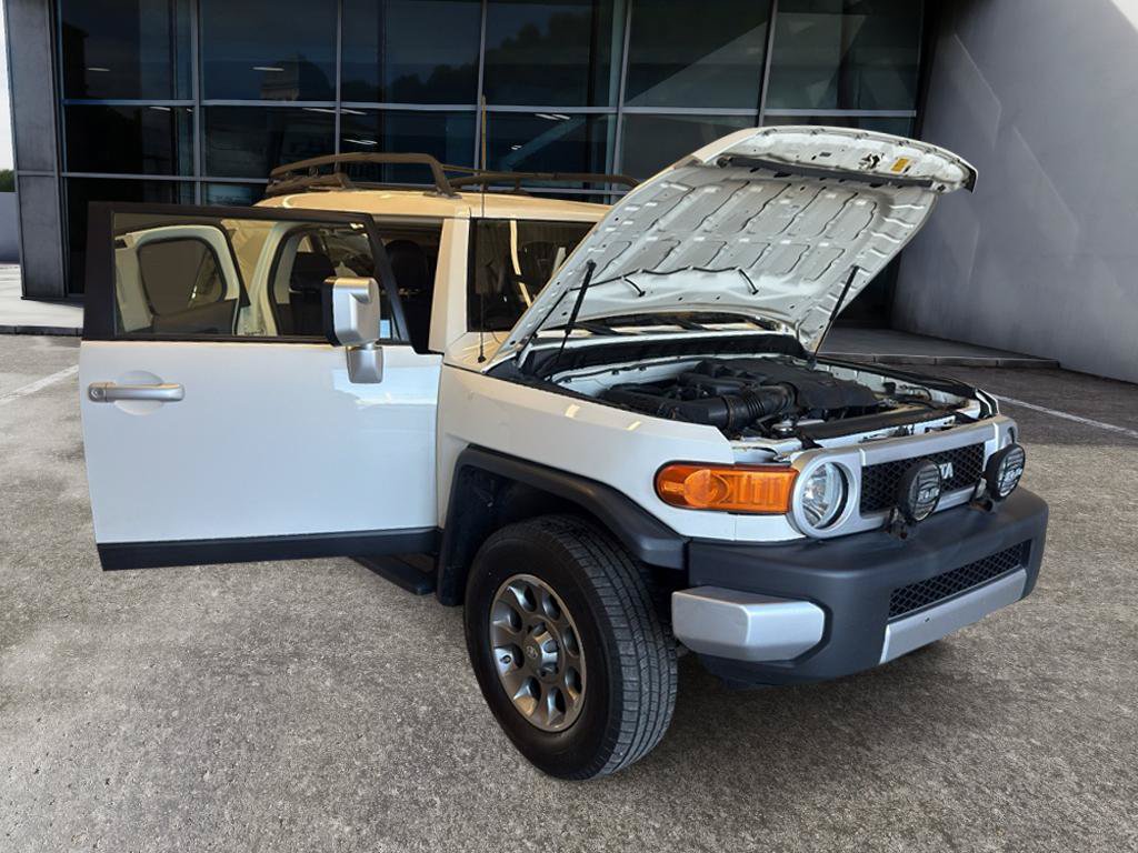 Used 2012 Toyota FJ Cruiser 4WD w/ Upgrade Pkg image 9