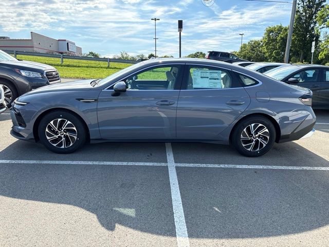New 2026 Hyundai Sonata Blue FWD image 2