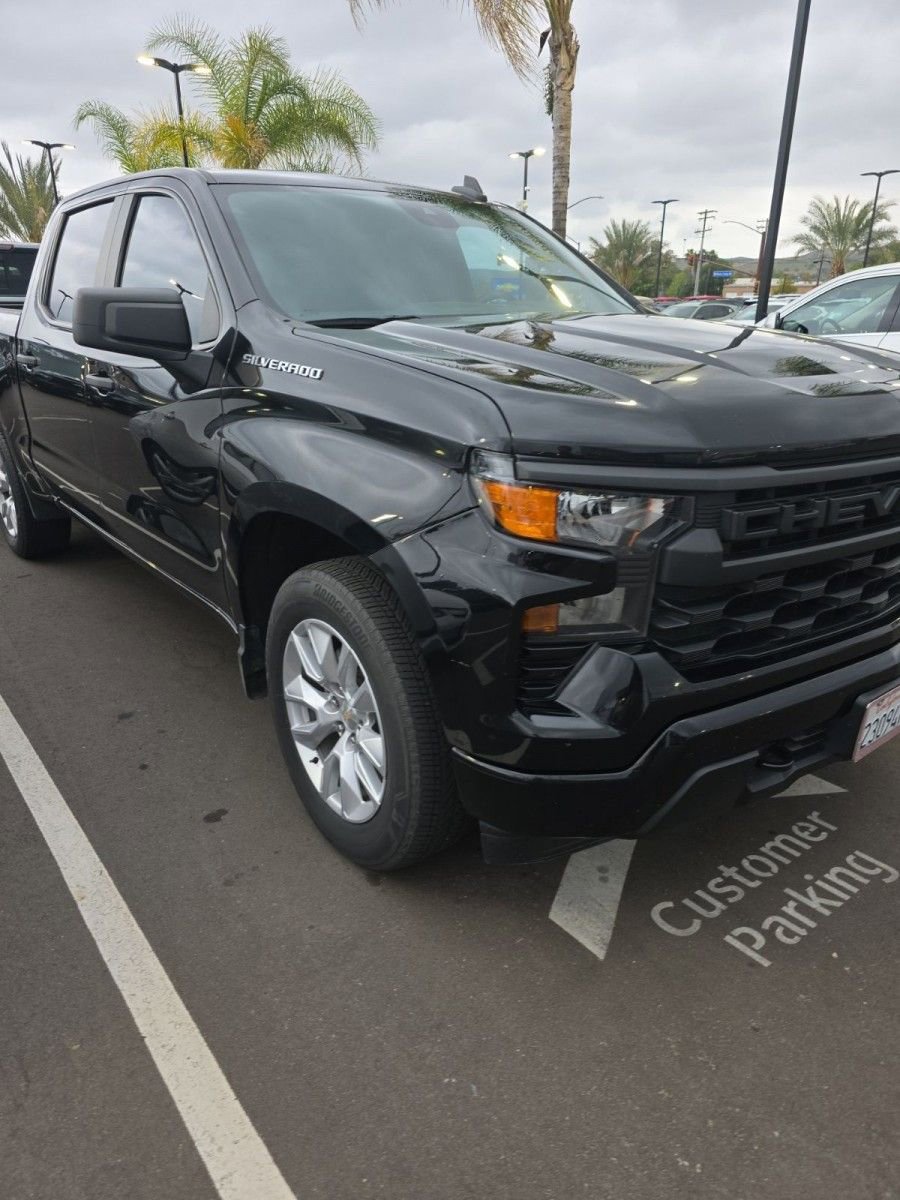 Used 2022 Chevrolet Silverado 1500 Custom image 2