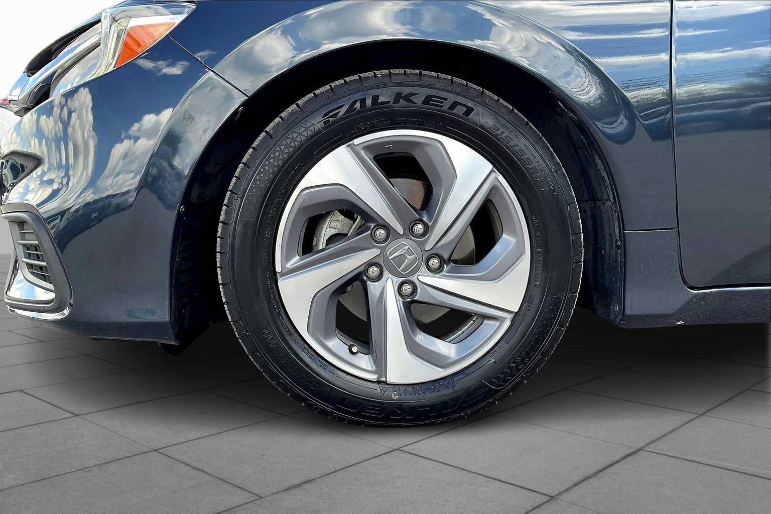 Used 2020 Honda Insight EX image 11