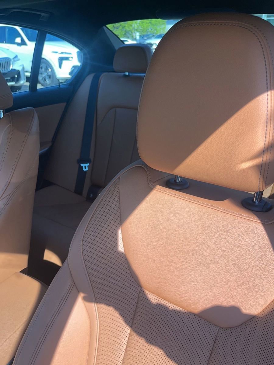 Used 2023 BMW 330i xDrive Sedan w/ Premium Package AWD/4WD image 6