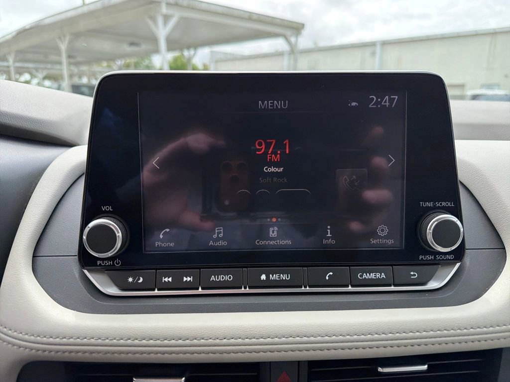 Used 2023 Nissan Rogue SV FWD image 27