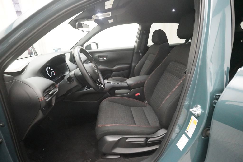 Certified 2025 Honda HR-V Sport image 7