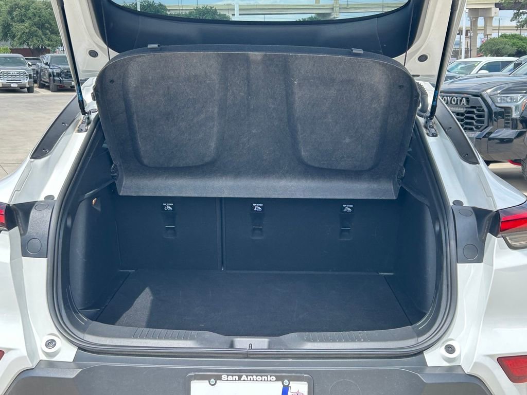 Used 2024 Buick Envista Preferred w/ Advanced Safety Package FWD image 13