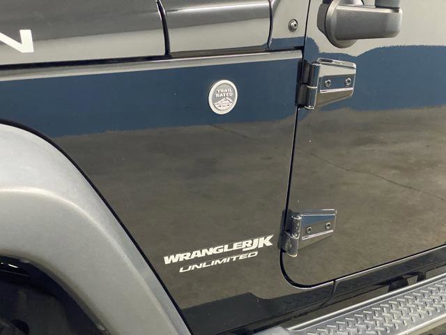 Used 2018 Jeep Wrangler Unlimited Rubicon w/ Cold Weather Group image 35