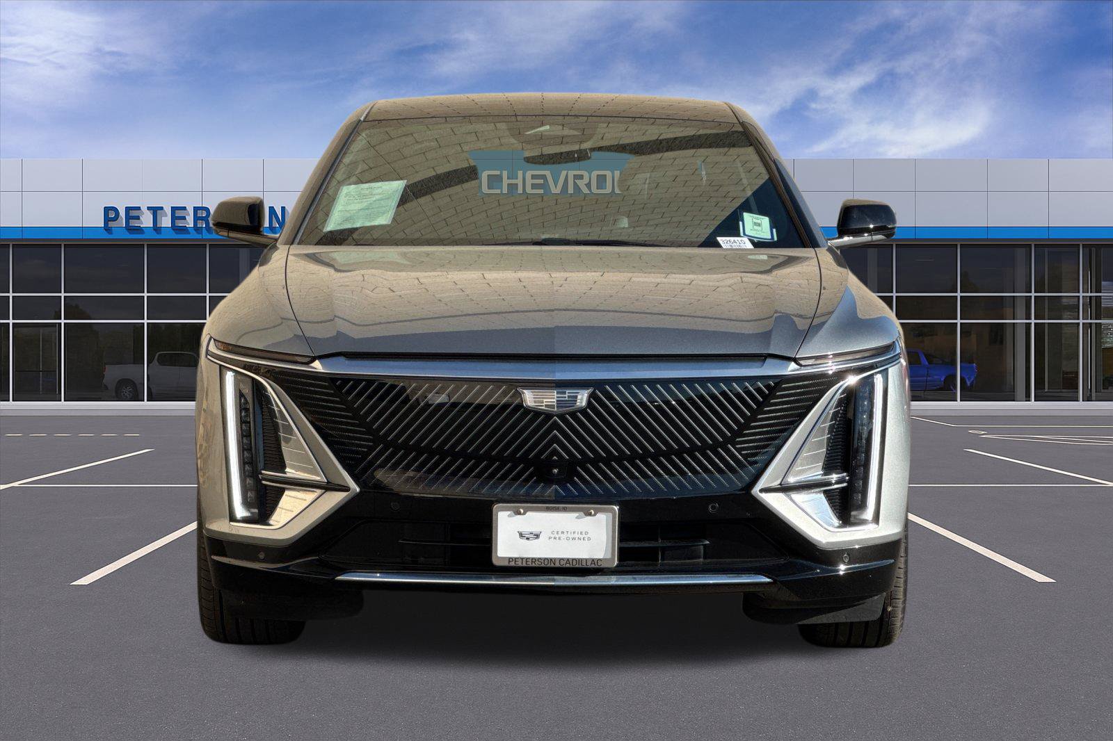 Used 2024 Cadillac Lyriq Luxury AWD/4WD image 9