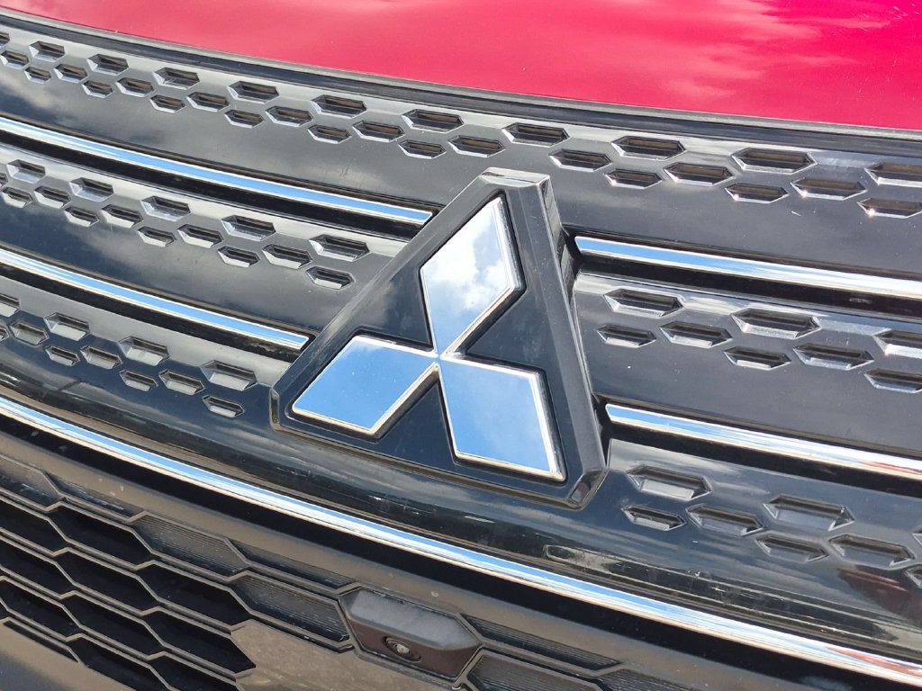 Used 2024 Mitsubishi Outlander SE FWD image 9