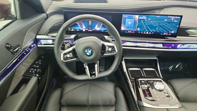 Used 2025 BMW 740i image 39