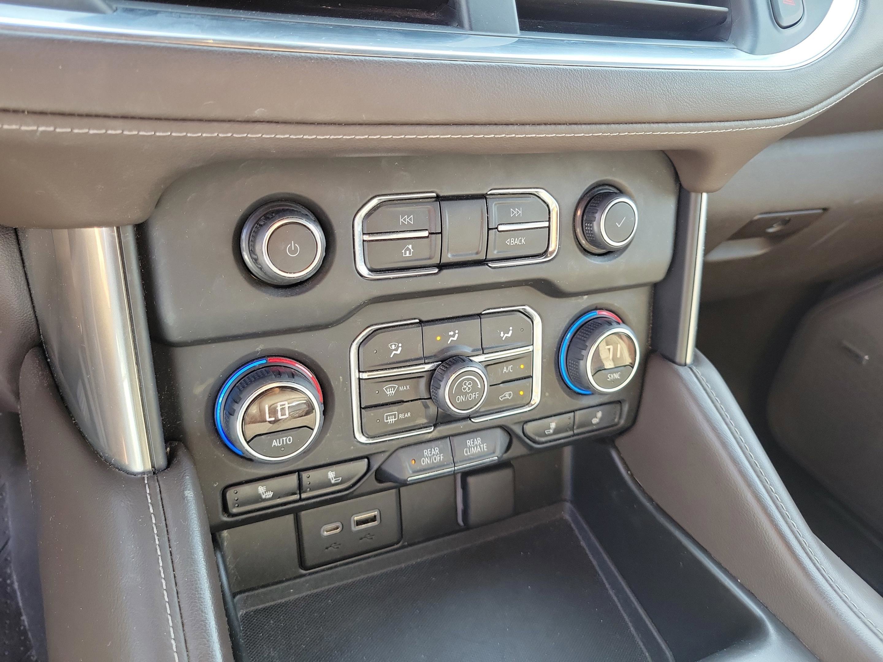Used 2021 Chevrolet Tahoe LT w/ LT Signature Package RWD image 19