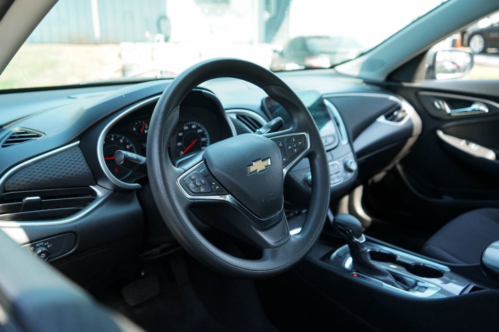Used 2024 Chevrolet Malibu LT image 7